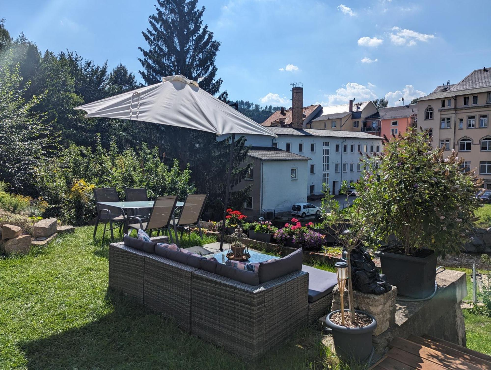 Hw3 - Urlaubsmagie - Helle, Grosse Wohnung Mit Pool Sebnitz Kültér fotó